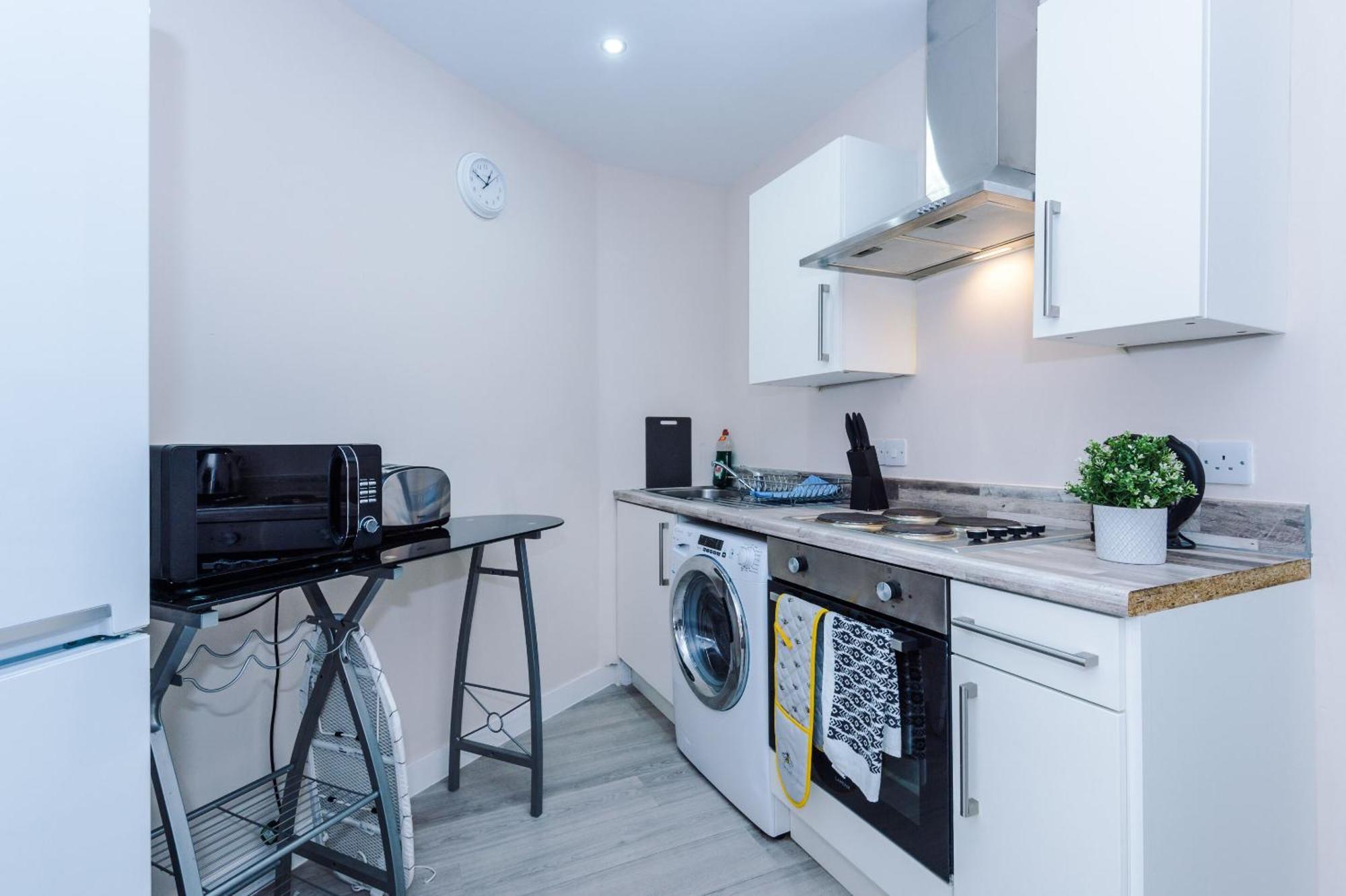 Opp Liverpool - Perfect For Contractors And Travellers, Big Savings Booking 4 Nights Or More! Apartman Szoba fotó